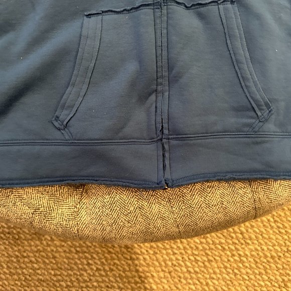 Zipped Hoodie - Picture 5 of 5